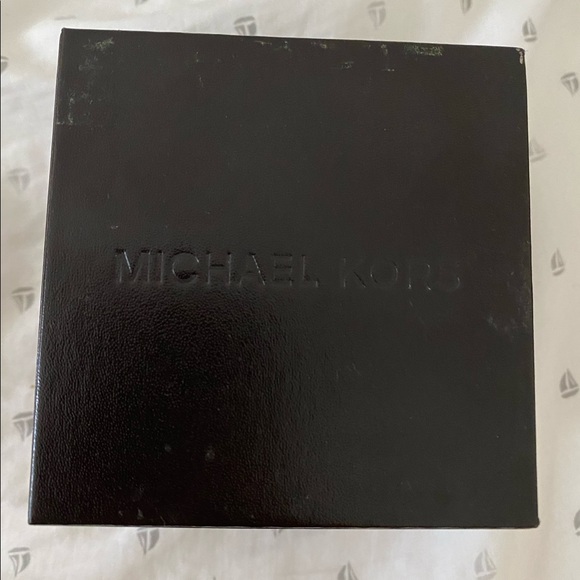 Brand new Michael Kors rose gold watch - Picture 2 of 6